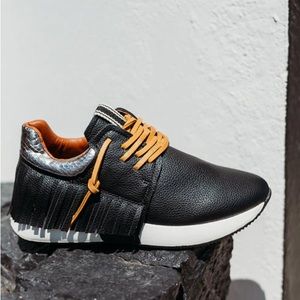 ShuShop size 8 peppa black shoe with leather fringe. New never worn